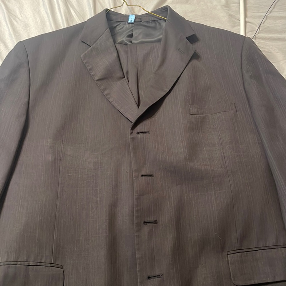 Stacy Adams suit.  Black 48L.  Pants 42x32.5.  Fresh from the cleaners.